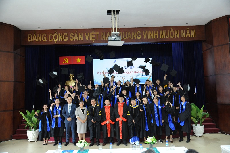 Thông báo tổ chức Lễ tốt nghiệp hệ Đại học chính quy Năm 2018 (Đợt 1)