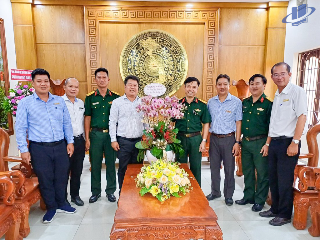 game bai doi thuong
 Thành phố Hồ Chí Minh thăm và chúc mừng các đơn vị quân đội nhân kỷ niệm ngày thành lập Quân đội nhân dân Việt Nam 