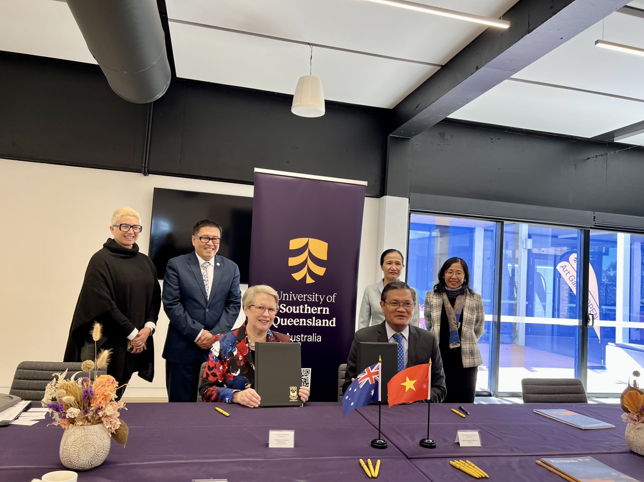 Trường ĐH Mở Tp.Hồ Chí Minh ký kết hợp tác với Trường ĐH Southern Queensland (Úc)