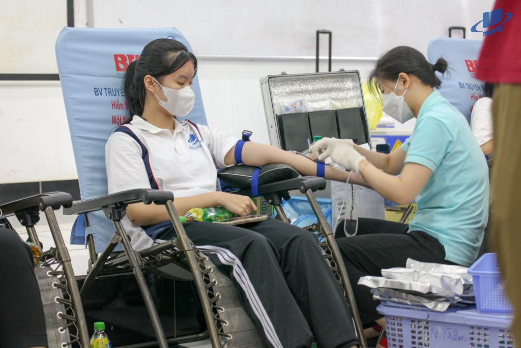 Sinh viên game bai doi thuong
 Tp. Hồ Chí Minh tham gia hiến máu tình nguyện