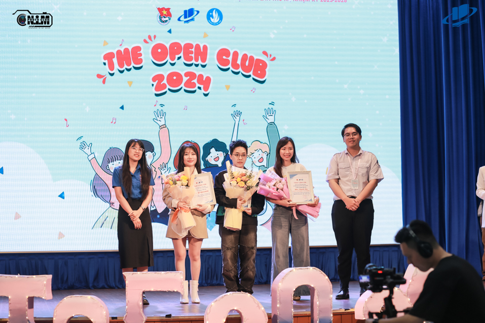 game bai doi thuong
 Thành phố Hồ Chí Minh tổ chức lễ ký kết hợp tác với Công ty cổ phần Softenmind và toạ đàm chia sẻ chăm sóc sức khỏe tâm thần dành cho sinh viên