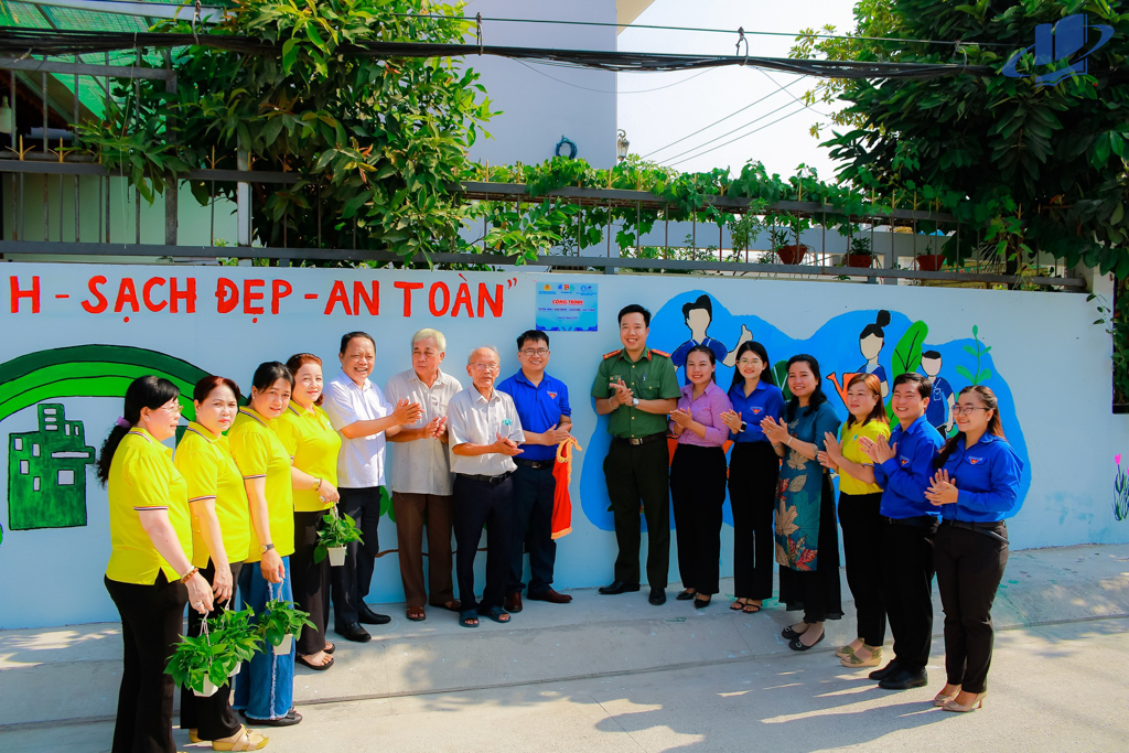 Đoàn – Hội game bai doi thuong
 TP. Hồ Chí Minh ra quân hưởng ứng ngày “Tình nguyện chung tay xây dựng nông thôn mới” và “Ngày chủ nhật xanh lần thứ 152”