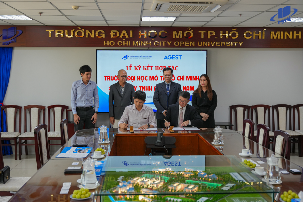 Lễ ký kết hợp tác trong lĩnh vực Công nghệ thông tin giữa game bai doi thuong
 TP. Hồ Chí Minh và công ty TNHH AGEST Việt Nam